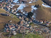 34 Valpiana, in alto il Roccolo